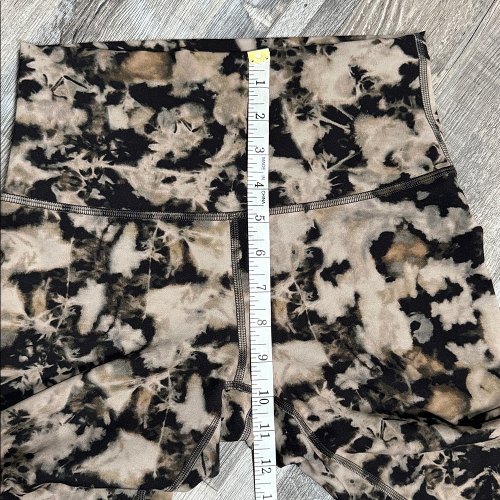 Lululemon Wunder Train High-Rise Tight 28" Size 6 - Picture 12 of 14